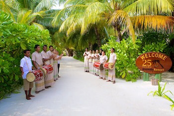 Kuredu Island Resort