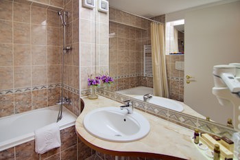 Atrium Hotel Bucharest City Center