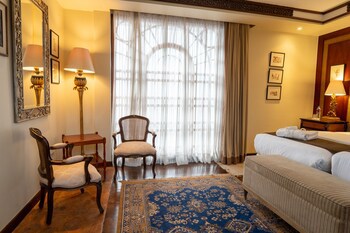 Mansion Alcazar