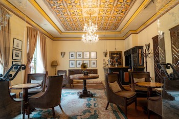 Mansion Alcazar