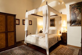 Mansion Alcazar
