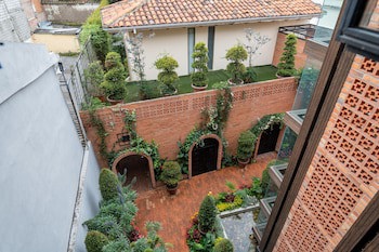 Mansion Alcazar