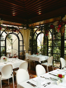 Mansion Alcazar