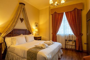 Mansion Alcazar