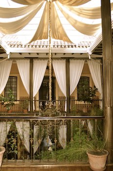 Mansion Alcazar