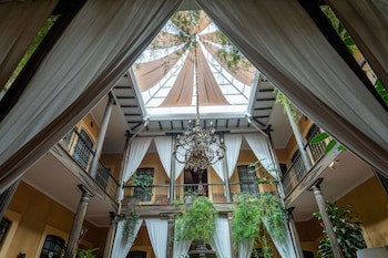 Mansion Alcazar