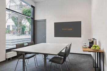 Courtyard By Marriott Zurich North