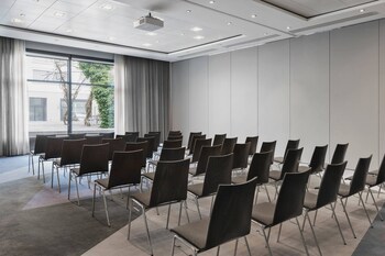 Courtyard By Marriott Zurich North