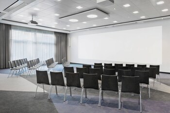 Courtyard By Marriott Zurich North