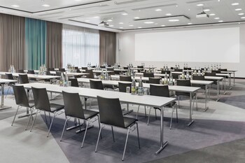 Courtyard By Marriott Zurich North