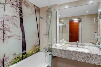 Courtyard By Marriott Zurich North