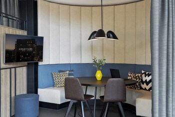 Courtyard By Marriott Zurich North