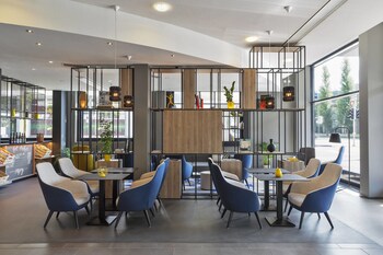Courtyard By Marriott Zurich North