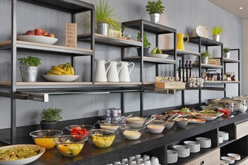 Courtyard By Marriott Zurich North