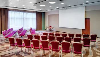 Courtyard By Marriott Zurich North