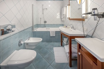 Grotthuss Boutique Hotel