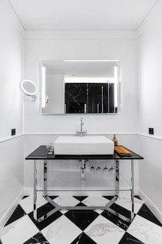 Grotthuss Boutique Hotel