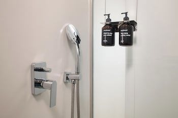 Chic & Basic Born Boutique Hotel