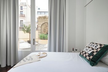 Chic & Basic Born Boutique Hotel
