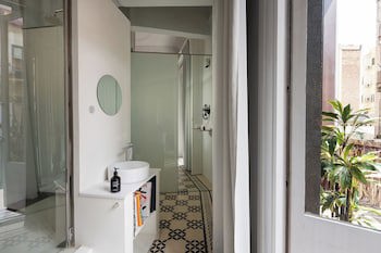 Chic & Basic Born Boutique Hotel