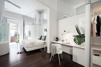 Chic & Basic Born Boutique Hotel