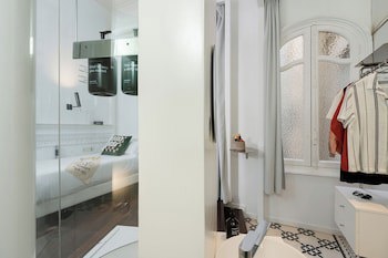 Chic & Basic Born Boutique Hotel