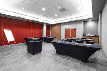 City Express Plus By Marriott Guadalajara Expo