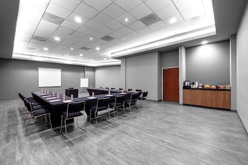 City Express Plus By Marriott Guadalajara Expo