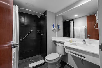 City Express Plus By Marriott Guadalajara Expo