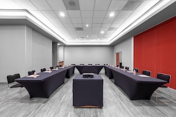 City Express Plus By Marriott Guadalajara Expo
