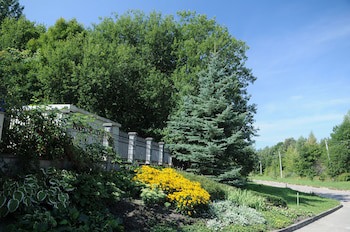 Amicus Hotel