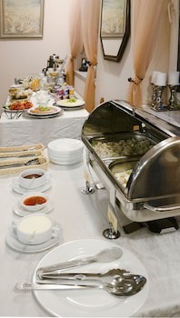 Amicus Hotel