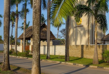 Neptune Paradise Beach Resort & Spa