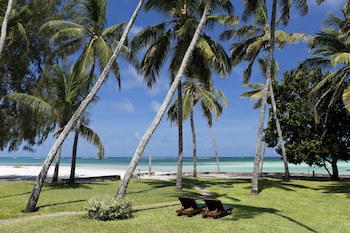 Neptune Paradise Beach Resort & Spa