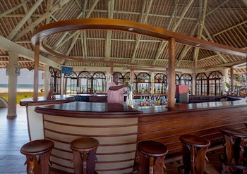 Neptune Paradise Beach Resort & Spa