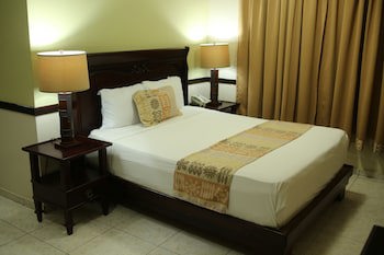 Platino Hotel & Casino