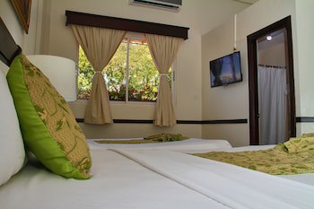 Platino Hotel & Casino
