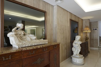Zoukotel Hotel