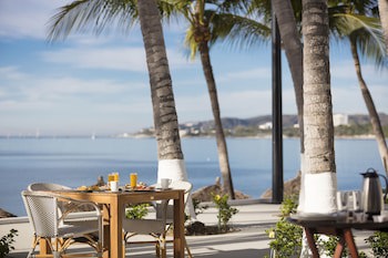 Vista Vallarta All Suites On The Beach