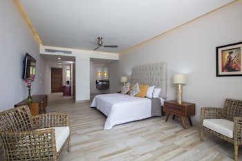 Vista Vallarta All Suites On The Beach