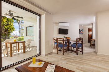 Vista Vallarta All Suites On The Beach