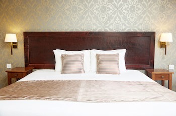 The Bell Hotel Thetford By Greene King Inns
