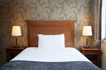 The Bell Hotel Thetford By Greene King Inns