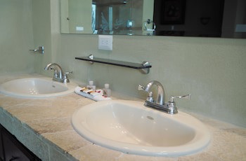 Balcon Del Mar Beach Front Hotel