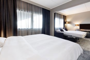 Park Inn By Radisson Oslo Airport Hotel West