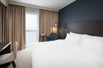 Park Inn By Radisson Oslo Airport Hotel West