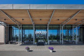 Park Inn By Radisson Oslo Airport Hotel West