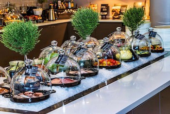 Park Inn By Radisson Oslo Airport Hotel West