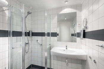 Park Inn By Radisson Oslo Airport Hotel West