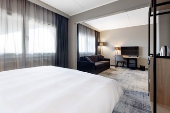 Park Inn By Radisson Oslo Airport Hotel West